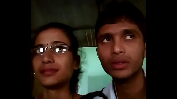 600px x 337px - boy & girl lipkiss - Indian Porn 365