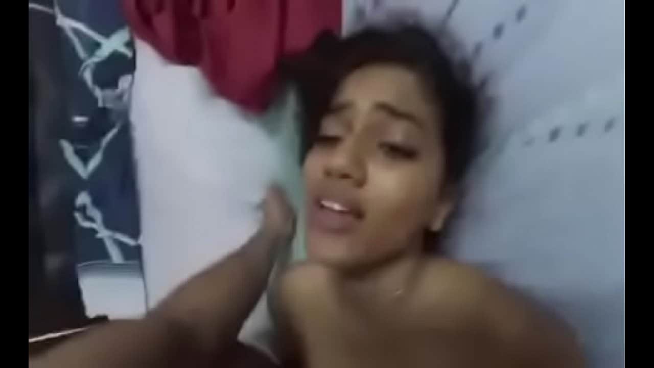 Indian Babe Moaning - indian girl blowing - Indian Porn 365